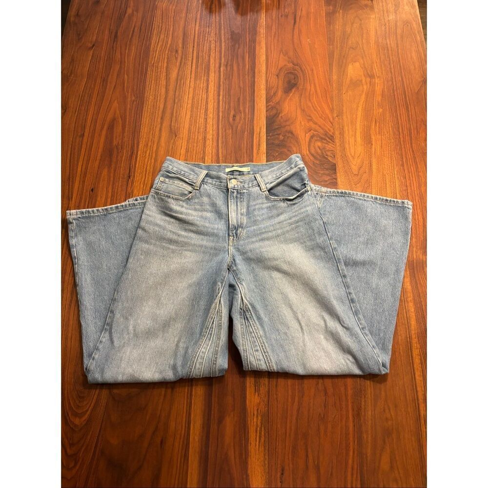 Levi’s Women’s Blue Denim ‘94 Baggy Wide Leg Jeans Light Wash Size 28